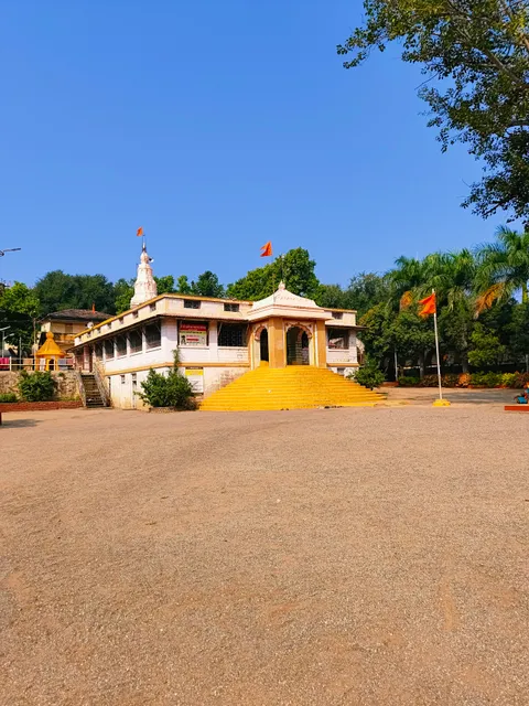 Pais Khamb Dnyaneshwar Temple