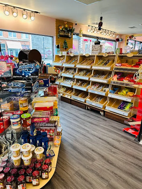 M & J Cakes & Cookies cafee