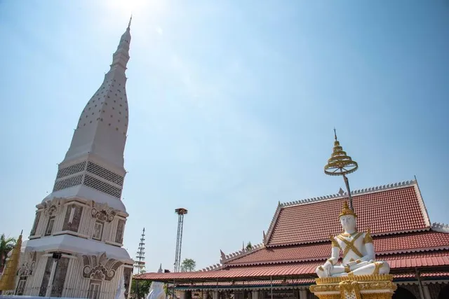 Wat Phrathat Tha Uthen