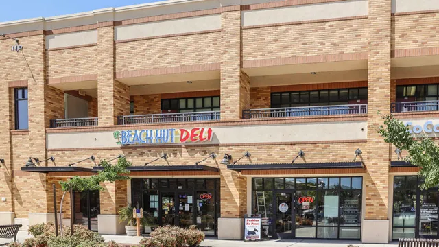 Fashion Fo Paws & More