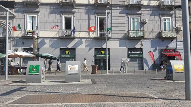 McDonald's Napoli Piazza Garibaldi