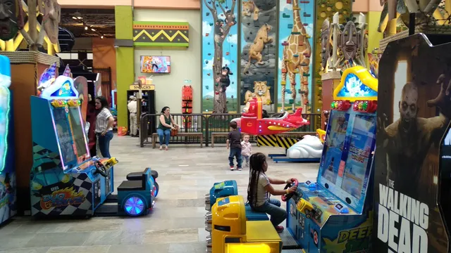 Africa Parque De Diversiones - Multiplaza