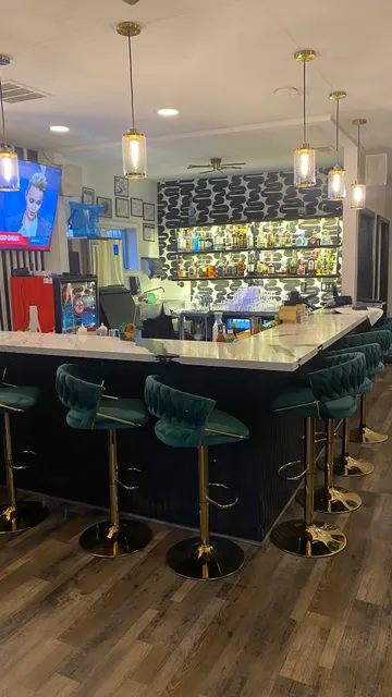 Neauxstalgia Bar & Grille