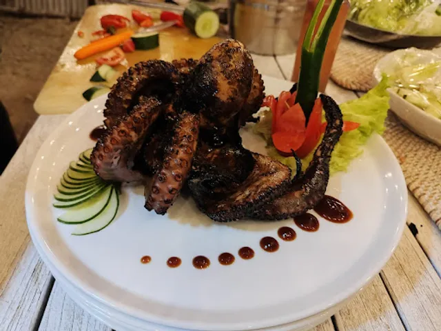 Mojo Beach Bar & Cafe