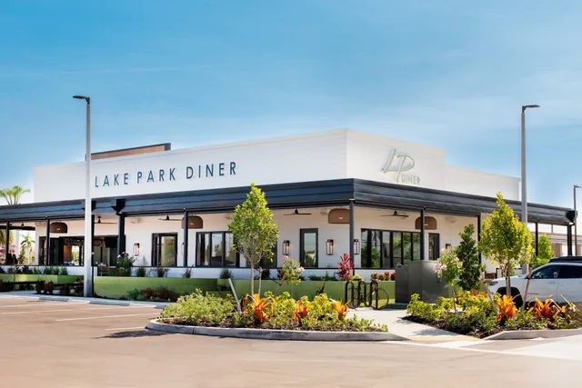 Lake Park Diner- North Naples