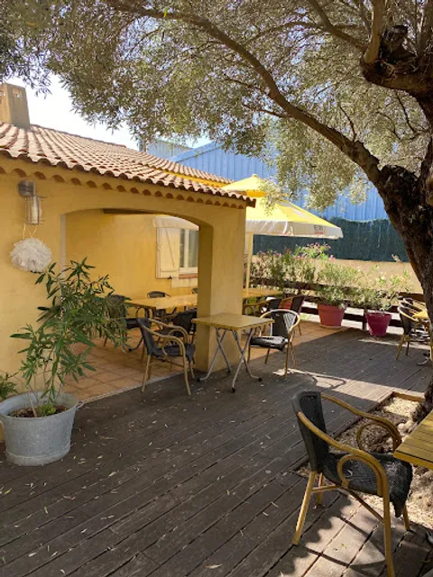 Le Léonie brasserie restaurant