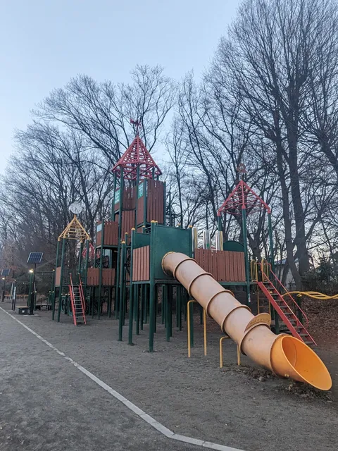 Tamagawa-Jōsui Green Space, Nikko Bridge Park