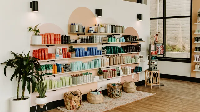 Moonlight Salon Aveda