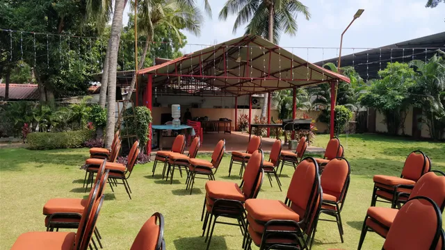 HOT KITCHEN RESTAURANT ECR