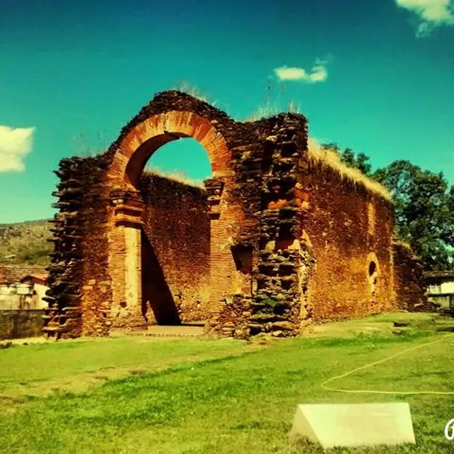 Ruínas da Igreja de Nossa Senhora do Rosário dos Pretos