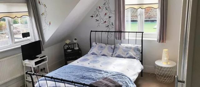 The House On The Corner Bed & Breakfast