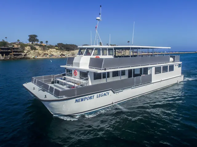 Cruise Newport Beach