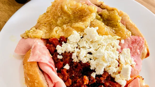 Tortas tipo Tampico El Puente (Ruiz Cortines)