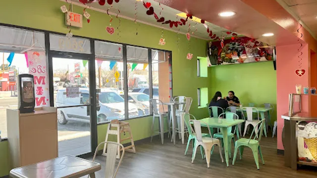 La Michoacana Snacks and Ice Cream