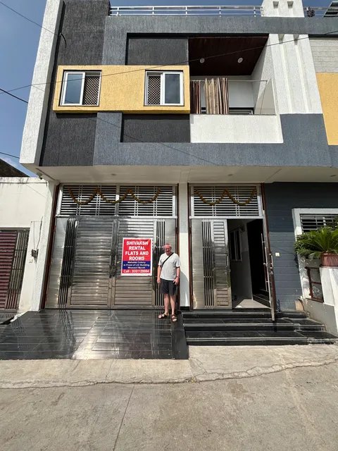 Shivaksh Rental Flats and Rooms