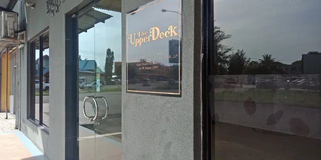 The Upperdeck Hotel