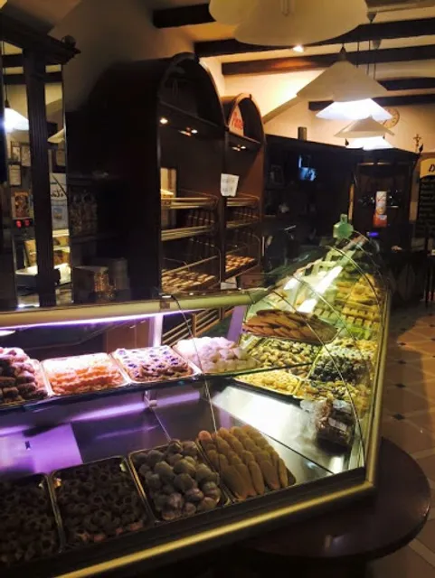 BAKERY MARULLI - THE BAKER