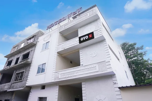 OYO Hotel V&V