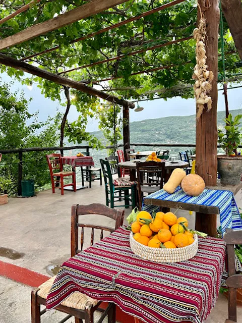 tavern Spiliaraki topolia