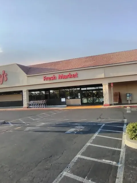 Lake Boulevard Plaza Shopping Center