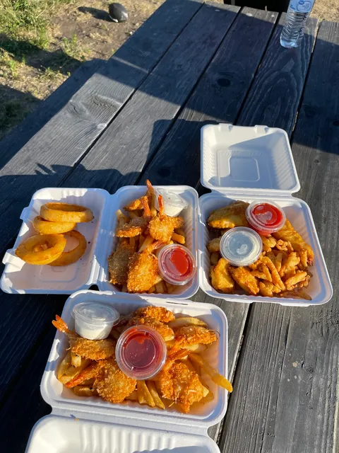 BIGGINZ Burgers Seafood