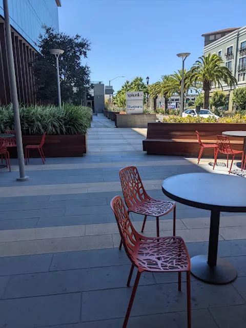 Ike's Love & Sandwiches