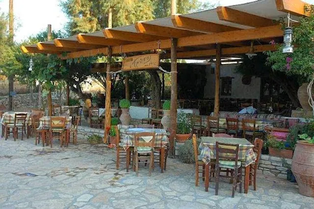 Trypas Taverna