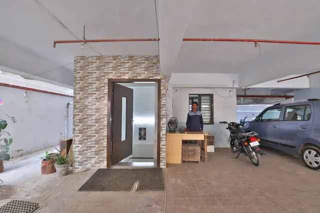 night-halt dormitory (hostel)