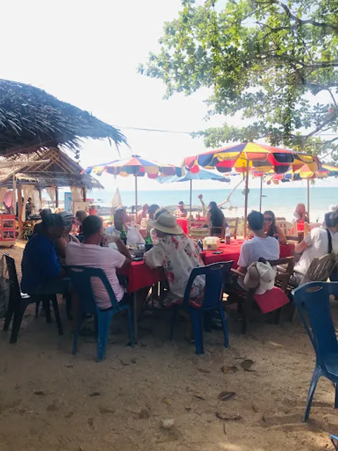 MAMa Mr.Lek restaurant