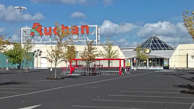 Auchan Hypermarché Tours - Saint-Cyr-Sur-Loire