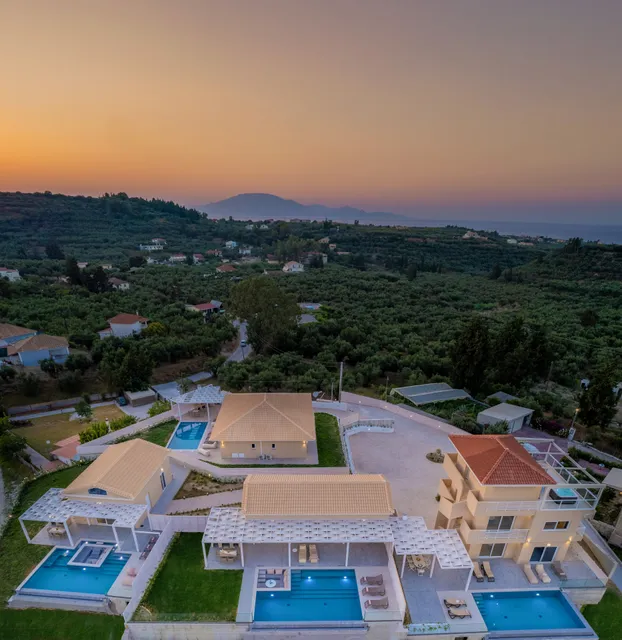 Spartakos Luxury Villas & Suites