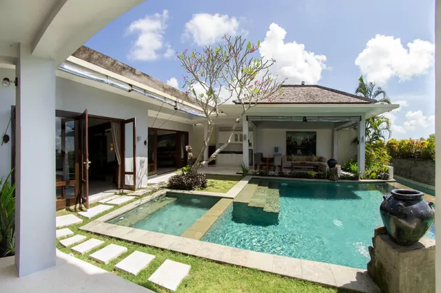 Villa Seratus