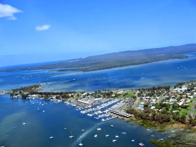 Marina Villas Tin Can Bay