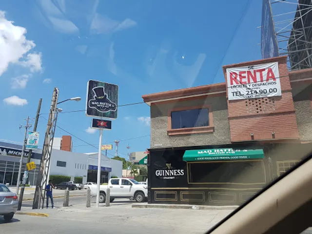 Mad Hatter's British Pub Tampico