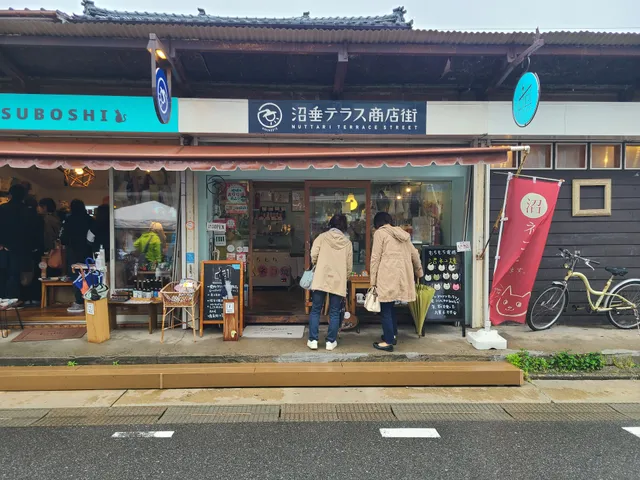 沼垂（ぬったり）テラス朝市