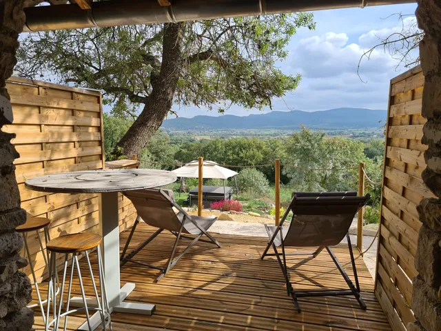 Le mas des hirondelles