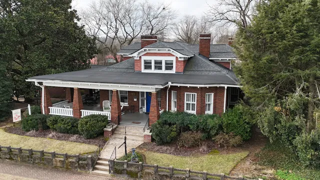 Ellijay River House Bed & Breakfast