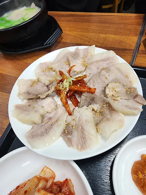 부산 본가 돼지국밥