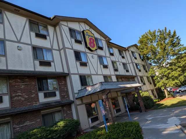 Super 8 by Wyndham Groton