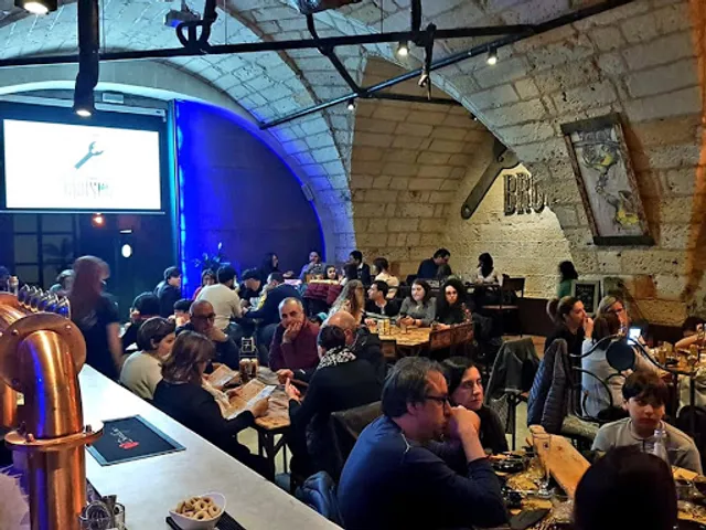 Brusco | Pub - Bruschetteria al metro