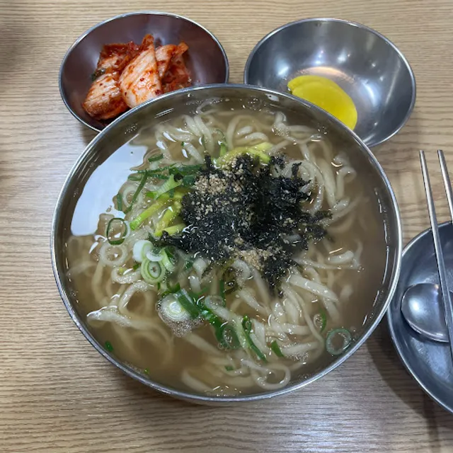 밀밭손칼국수