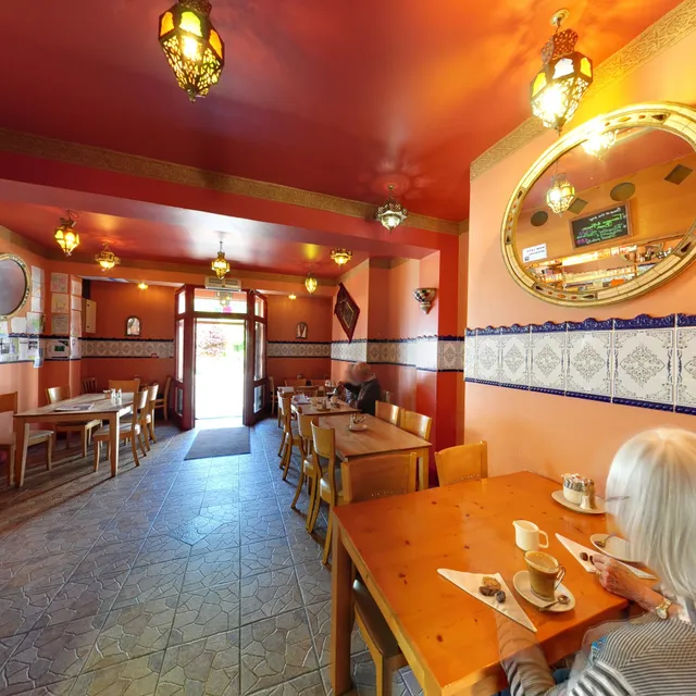 Olive Tree Restaurant & Cafe