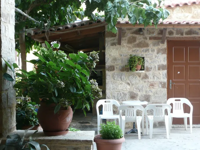 Akrata Apartments | Rooms to Let