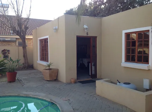 JOCK- INN B & B AND SELF CATERING.