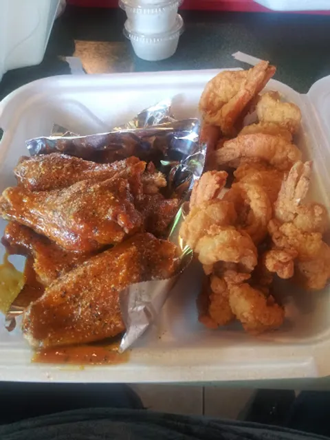 Tunis Seafood, Wings & Subs