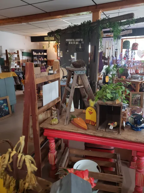 Twisted Raven Lounge