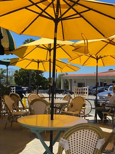 St Honore French Bistro & Caffe