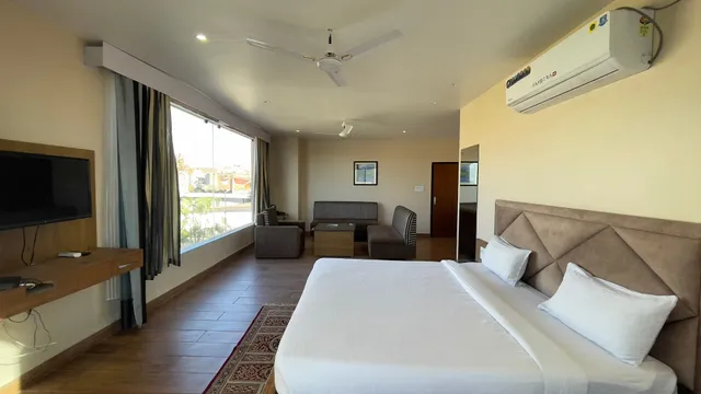 Hotel Alankar Greens