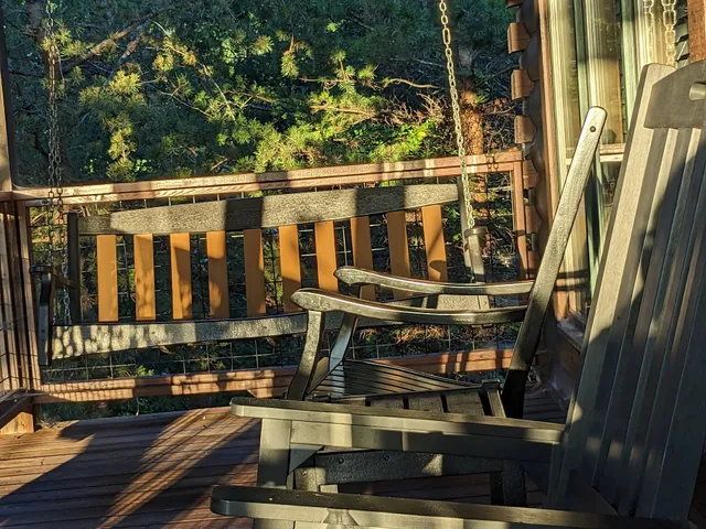 Maples Ridge Cabins: A Heavenly View