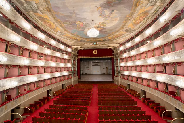 Gaetano Donizetti Theater